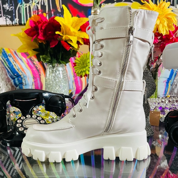 ESSENCE! (White) - Picture 4 of 5